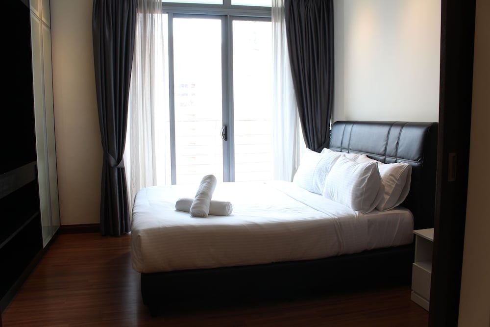 undefined Peaceful Service Suites at Taragon Puteri Bintang