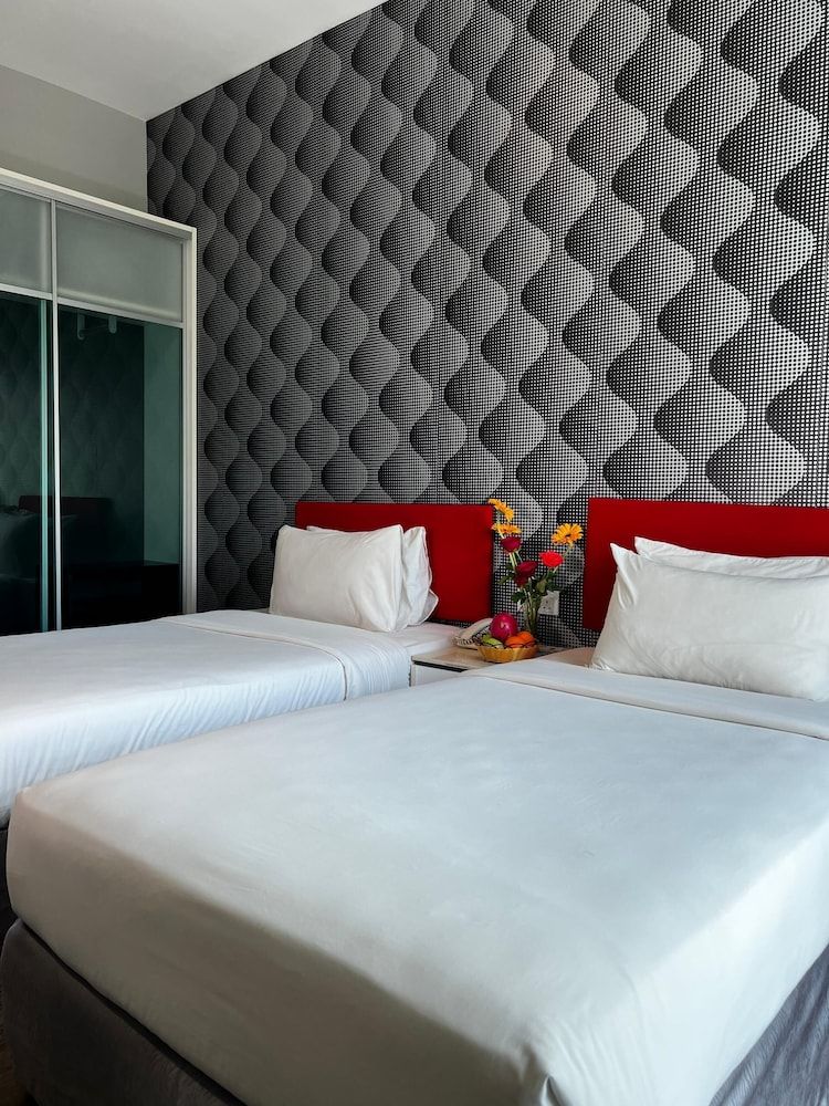 Cenang Plaza Beach Hotel Deluxe Twin Street Facing