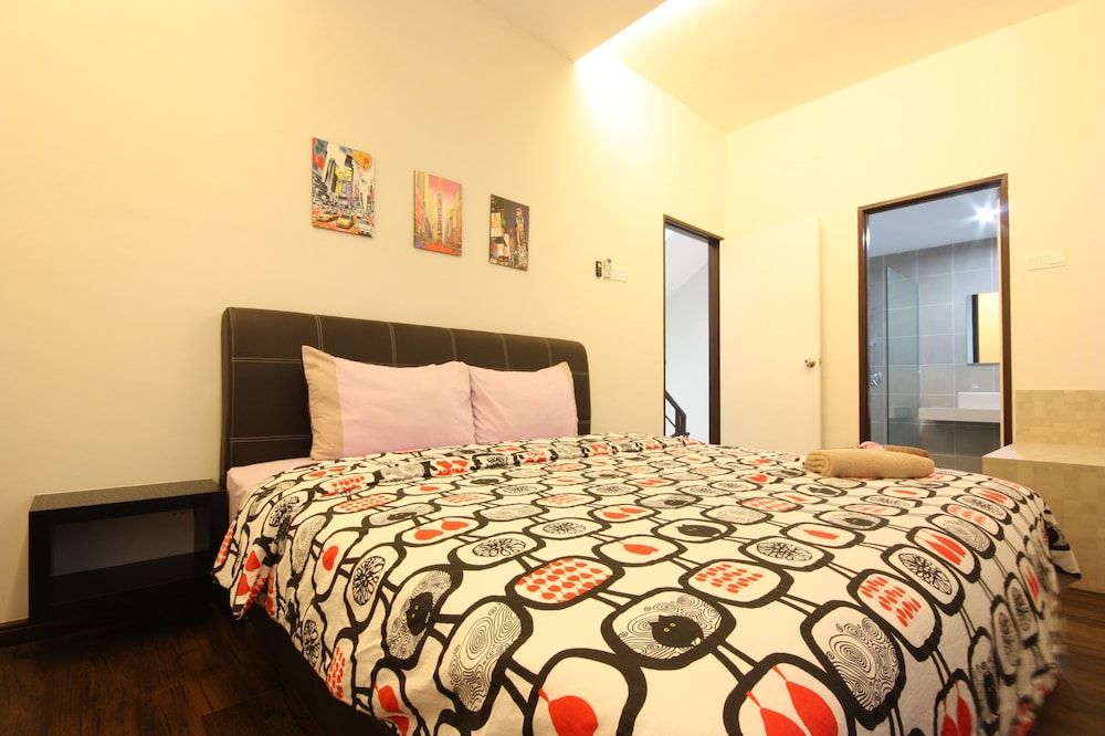 undefined Shamrock Beach Villas Seaview 15 9