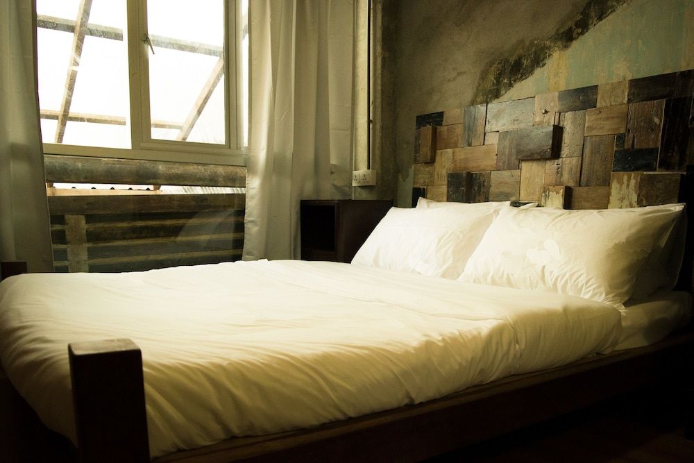 Mingle Hostel Kuala Lumpur Deluxe Double Room 3