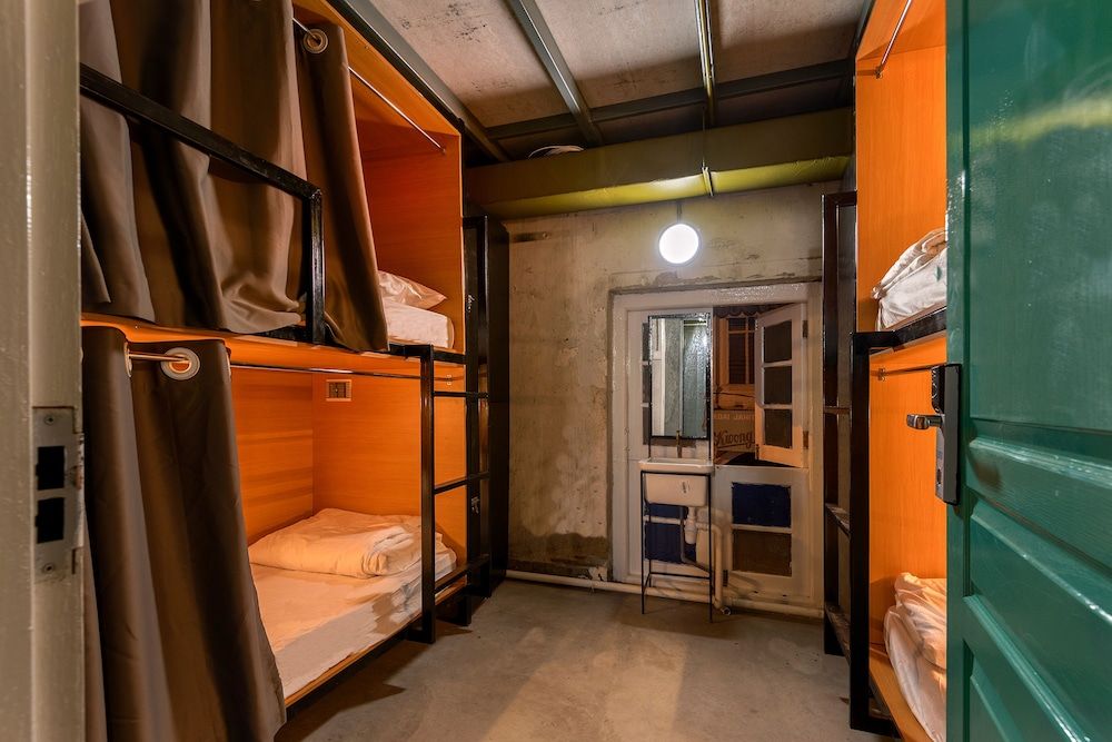 Mingle Hostel Kuala Lumpur Twin Private Loft Room 14