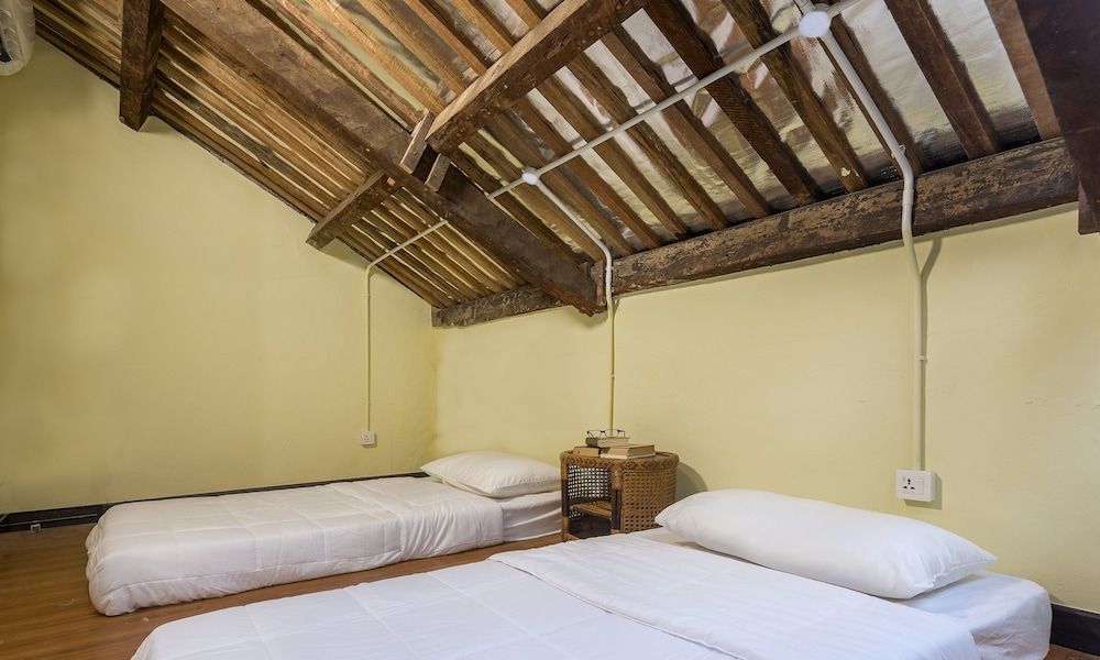 Mingle Hostel Kuala Lumpur Twin Private Loft Room 3