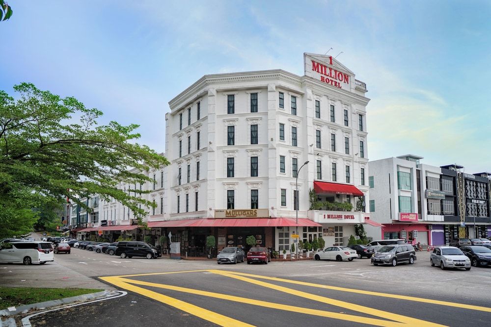 undefined 1 Million Hotel 6