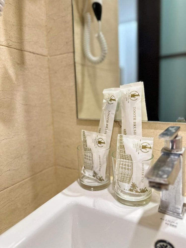 1 Million Hotel Queen Deluxe 5