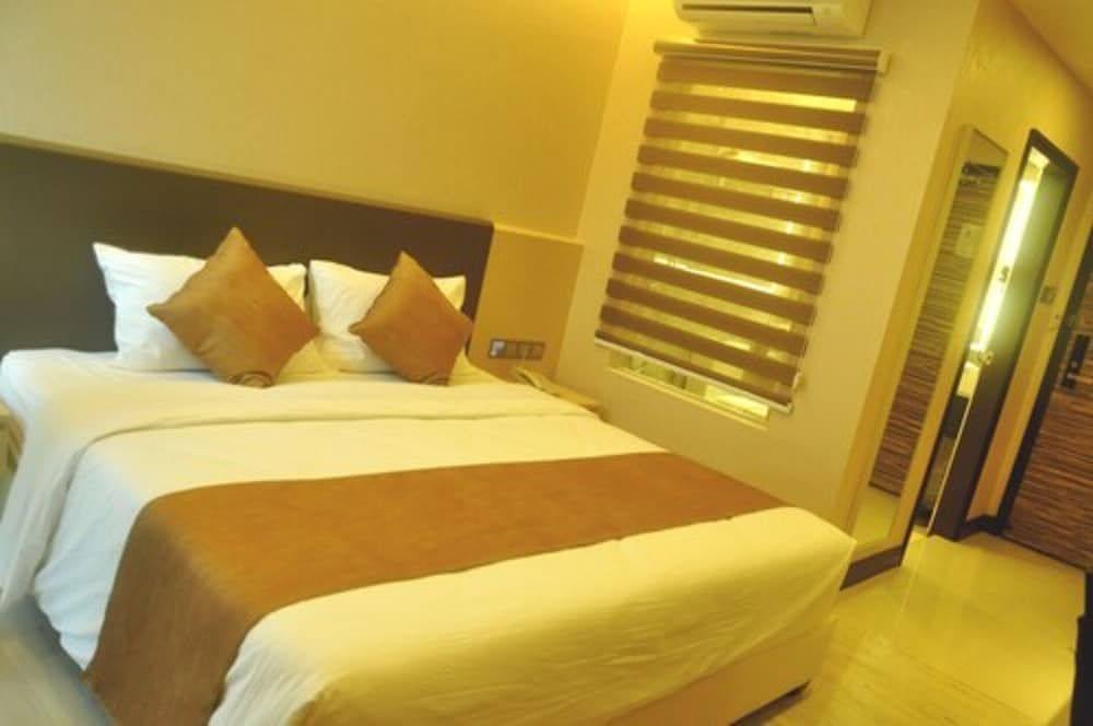 undefined Geobay Hotel