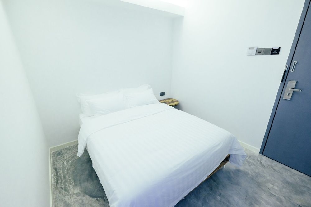 undefined White Loft Hotel 4