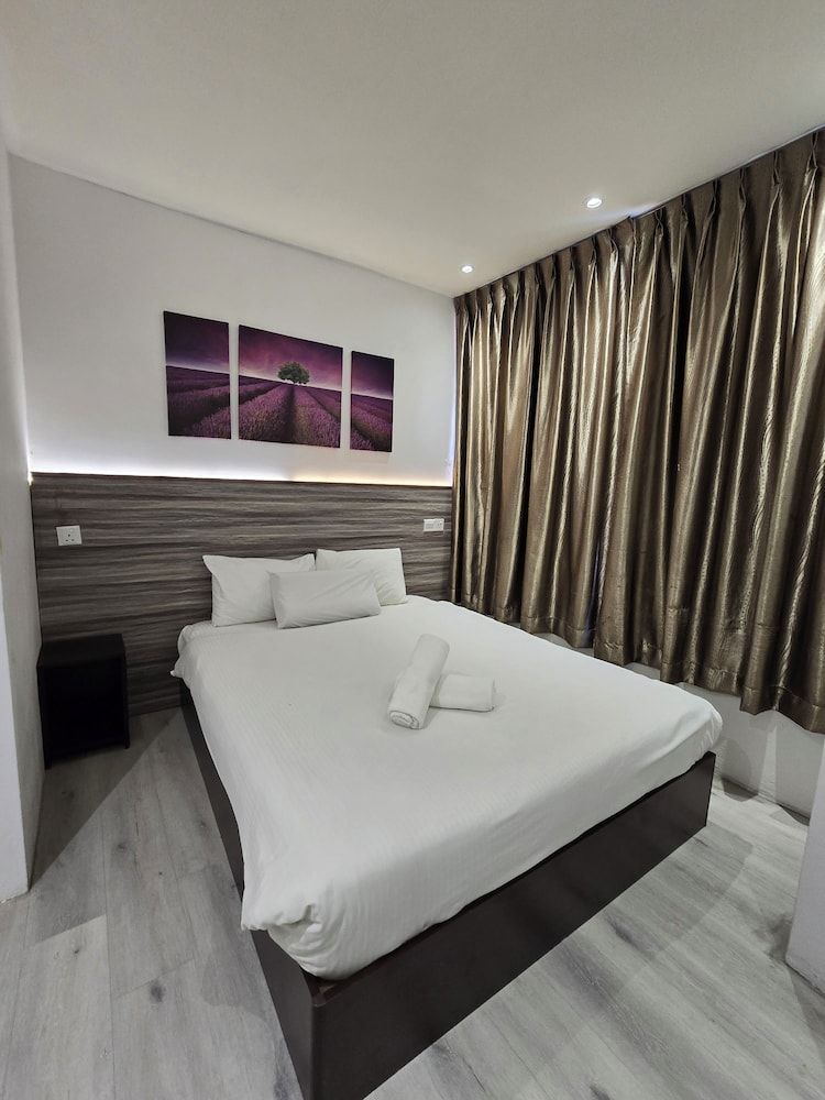 One Point Hotel - RH Plaza Queen With Window 5