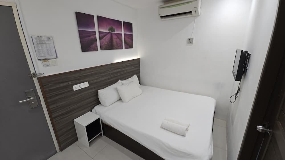 One Point Hotel - RH Plaza