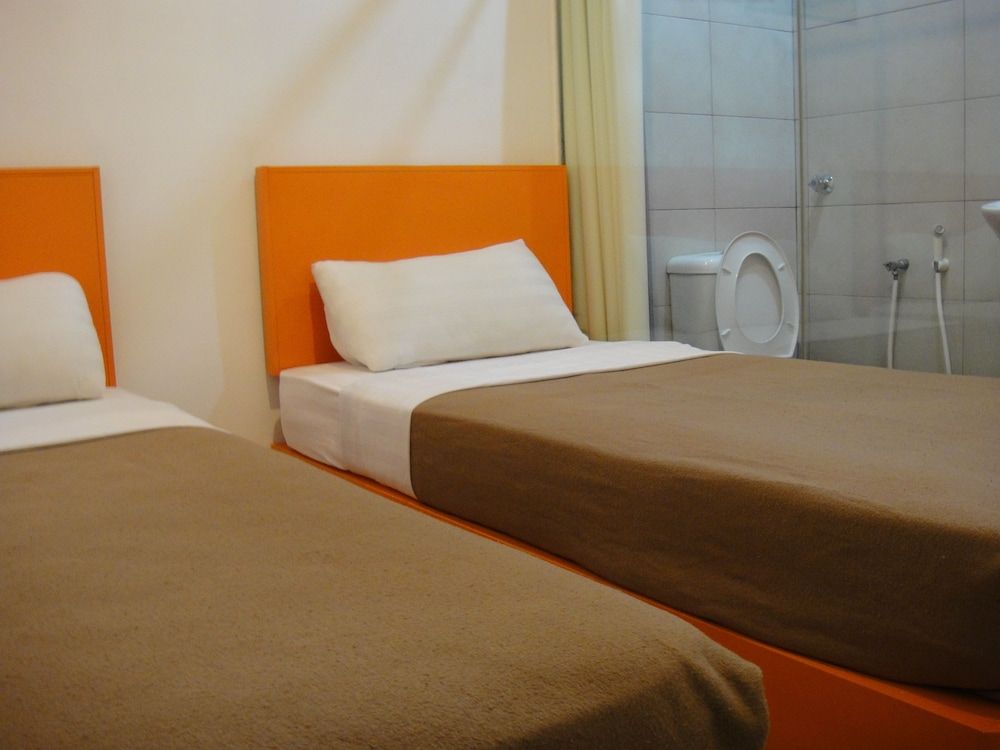 1 Hotel Kuchai Lama Deluxe Twin Room