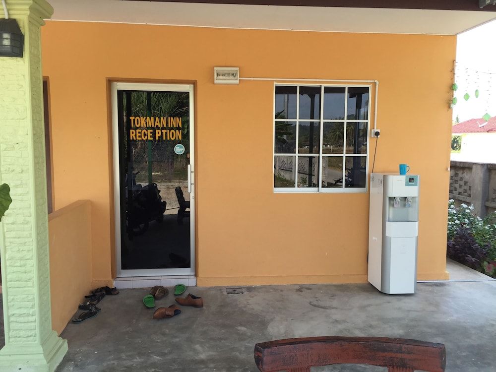 undefined Tok Man Inn 7