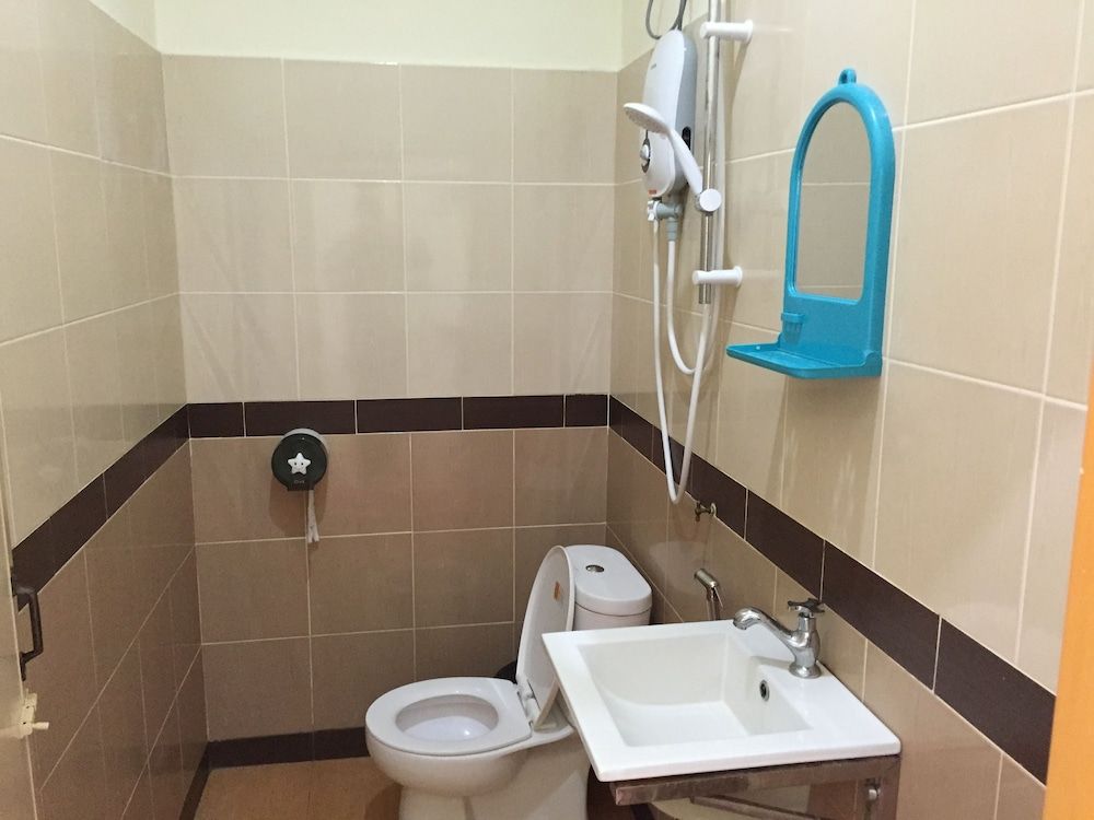 undefined Tok Man Inn 4