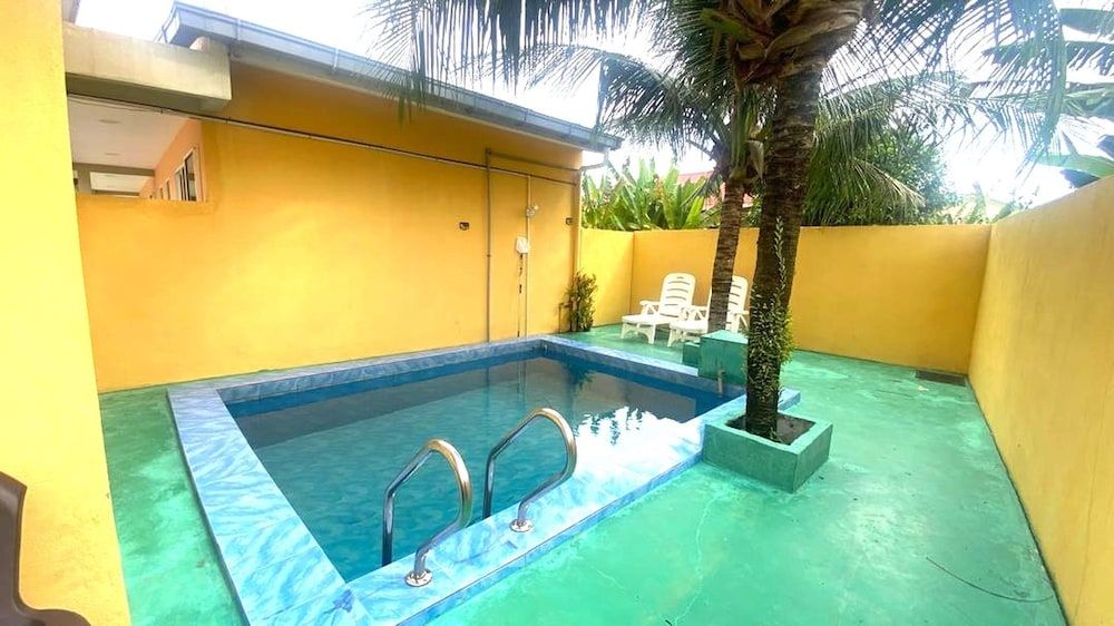 Private pool