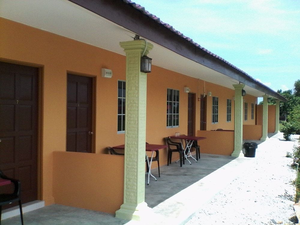 undefined Tok Man Inn 10