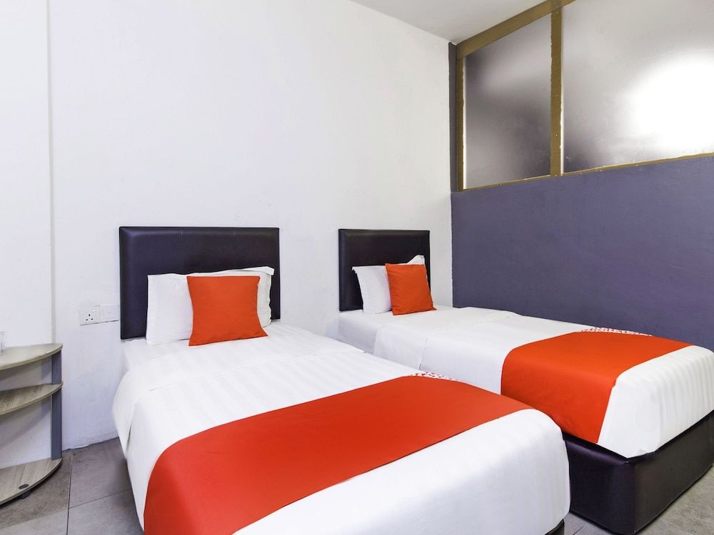 undefined Super OYO 251 Intime Hotel 2