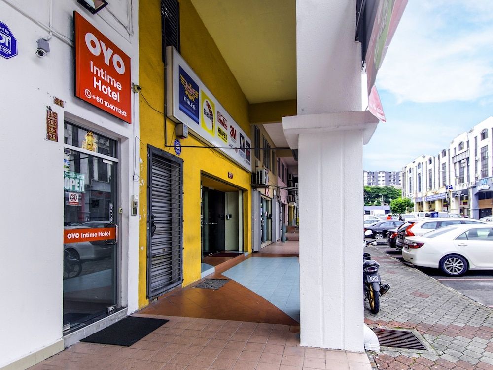 undefined Super OYO 251 Intime Hotel 2