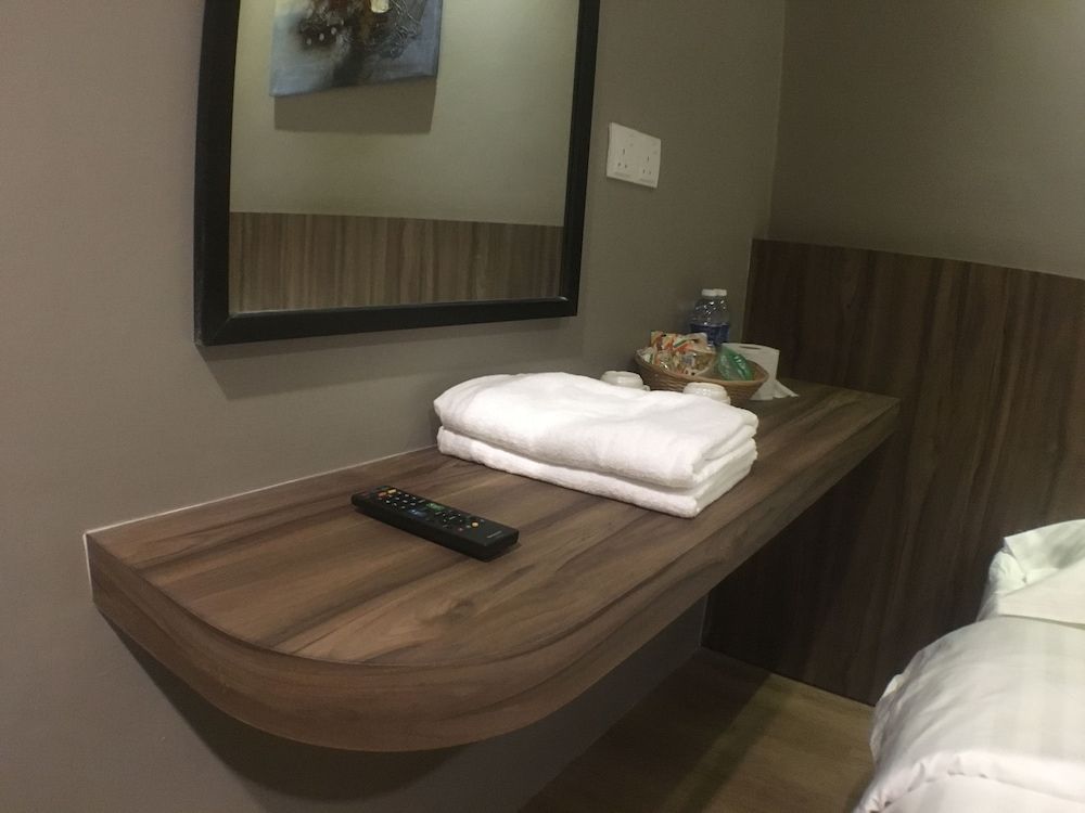 Talents Motor Park Hotel Deluxe King 7