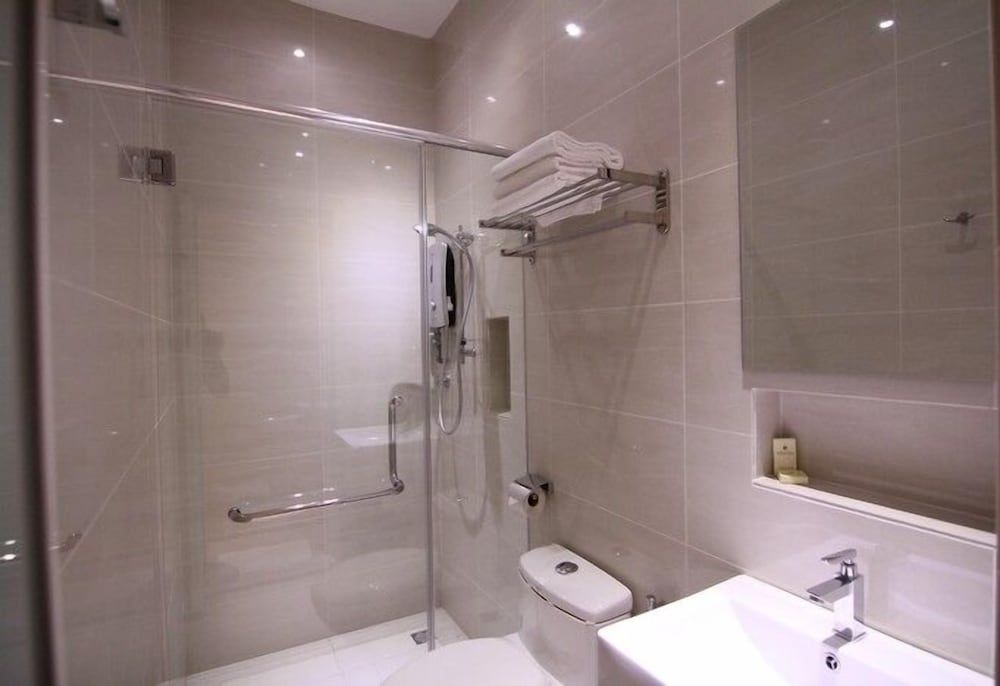 The V Hotel Standard Twin Room 4