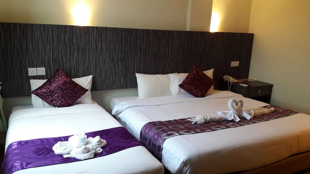 Salsa Resort Langkawi Deluxe Triple Room 4