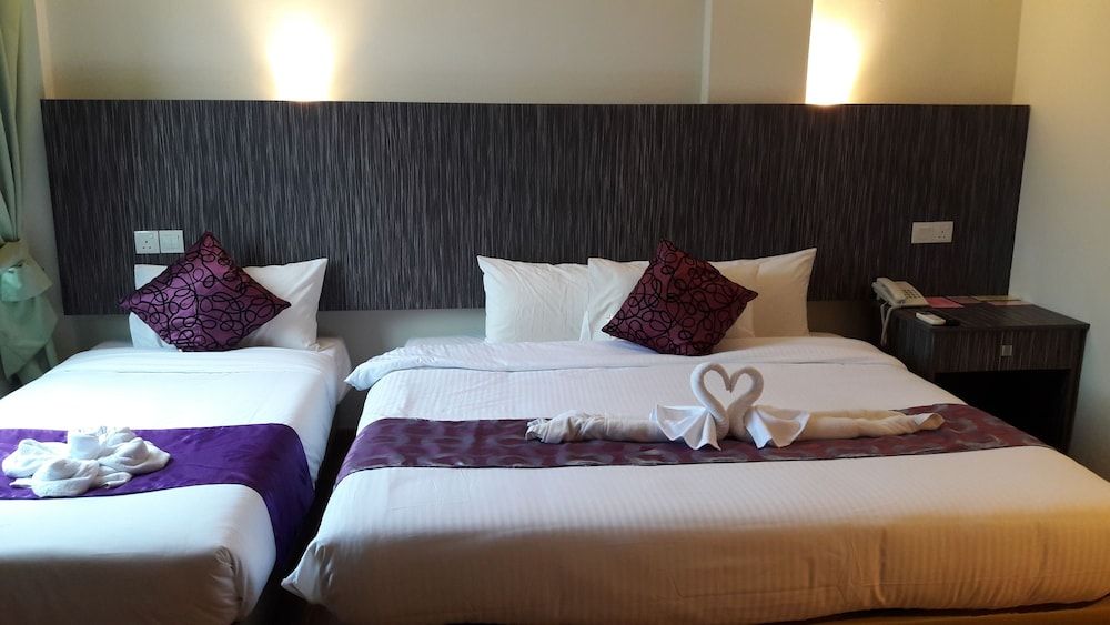 Salsa Resort Langkawi Deluxe Triple Room 6