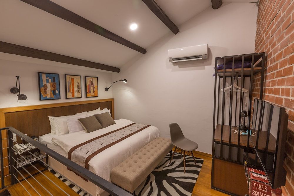 undefined Reunion Heritage House 9