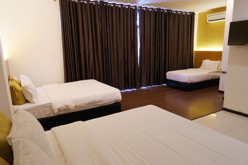 Place2Stay Business Hotel - Waterfront
