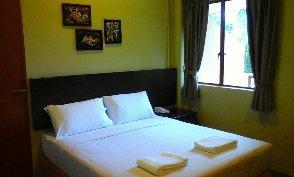 Mersing Merlin Inn Standard Room, 1 Queen Bed