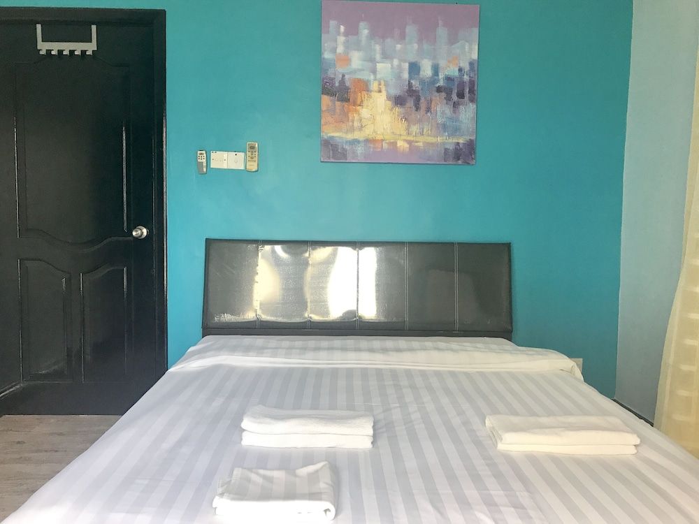 Superior Apartment, 3 Bedrooms, Kitchen, Partial Sea View