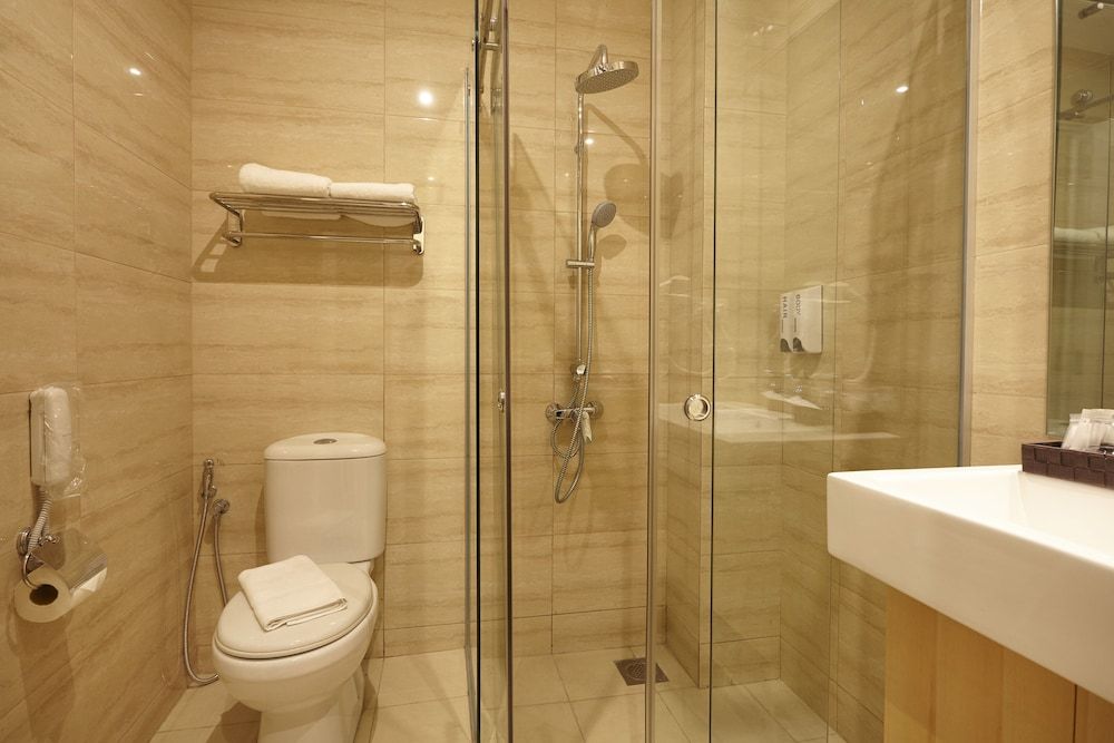 Hotel Six Seasons Superior Queen Room 3