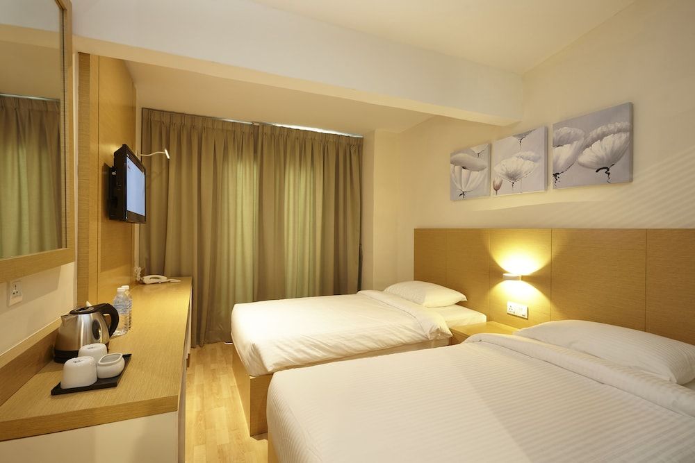 undefined Hotel Six Seasons 9