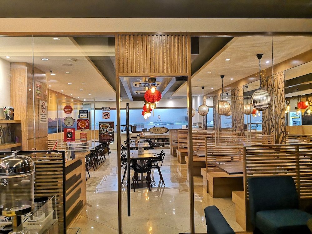 undefined Hotel Six Seasons 3