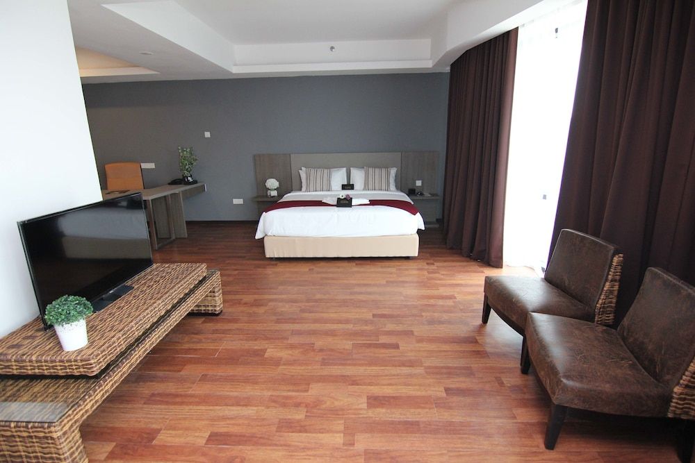 Nexus Business Suite Hotel Executive Deluxe Suite 2