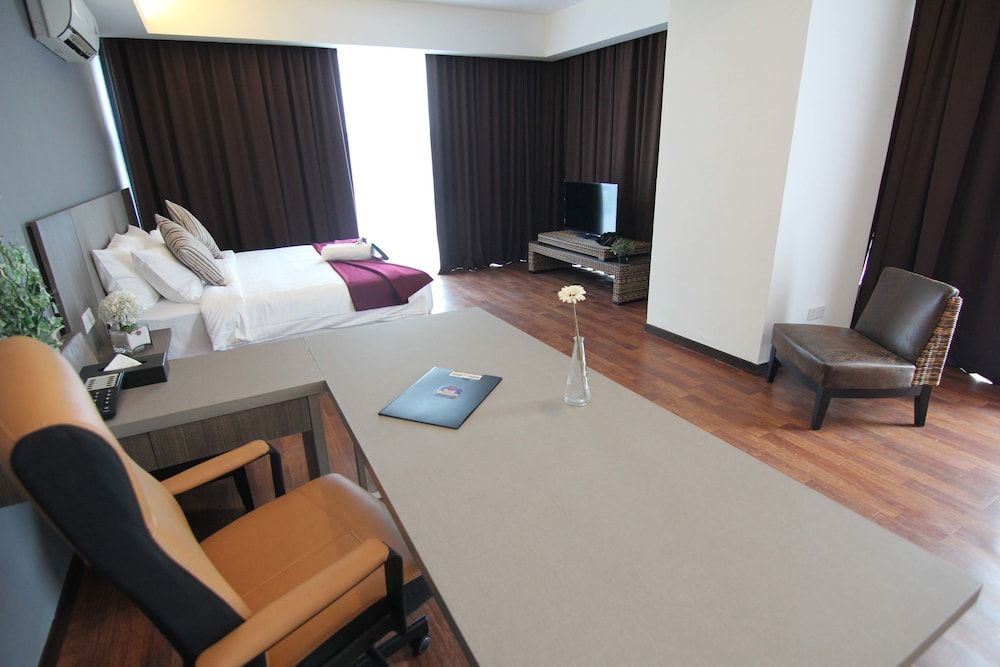 Nexus Business Suite Hotel Executive Deluxe Suite 3