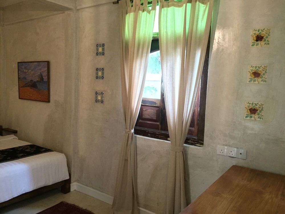 Panji Panji Tropical Wooden Home Lower Chalet 12