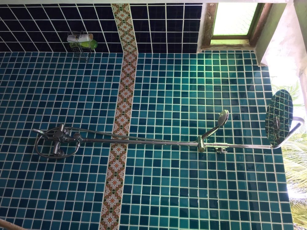 Panji Panji Tropical Wooden Home Upper Chalet 5