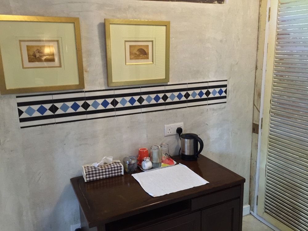 Panji Panji Tropical Wooden Home Lower Chalet 11