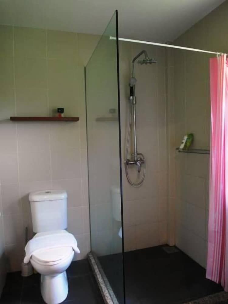 Panji Panji Tropical Wooden Home Villa 2