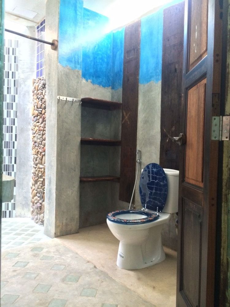 Panji Panji Tropical Wooden Home Lower Chalet 7