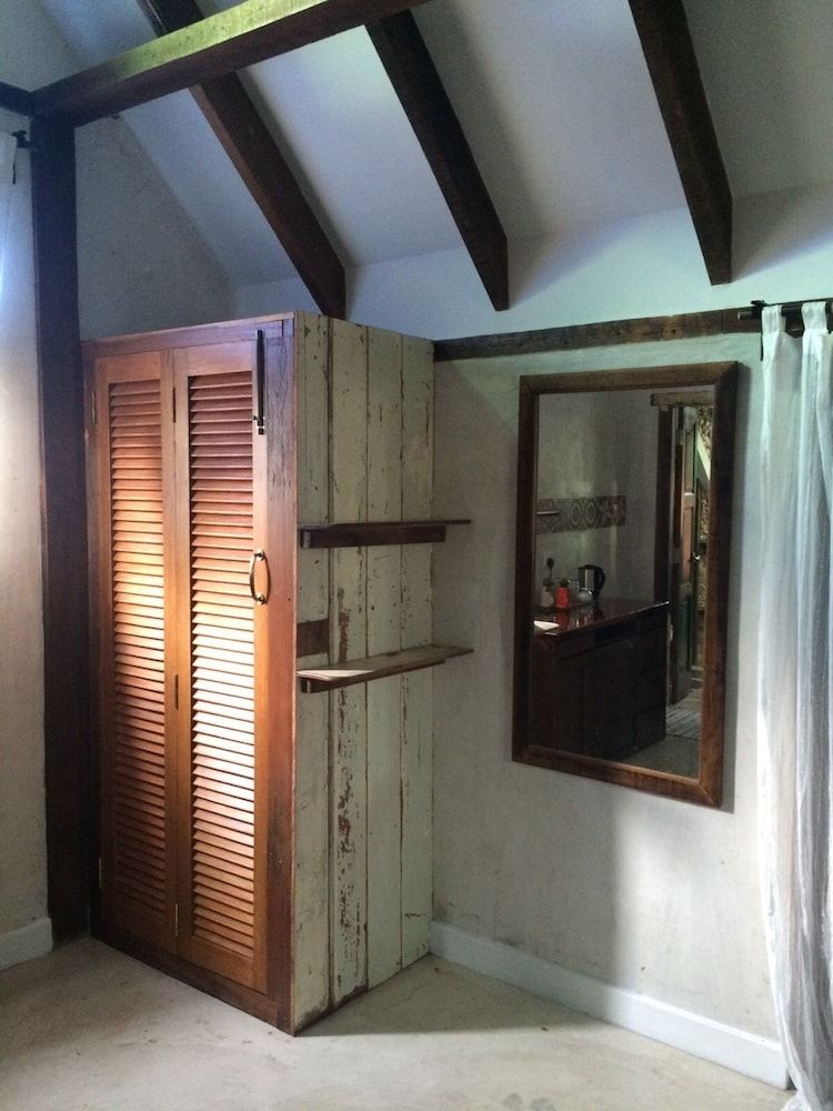 Panji Panji Tropical Wooden Home Upper Chalet 6