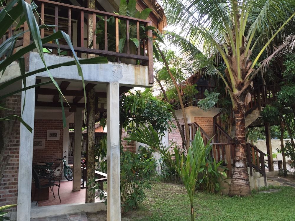 undefined Panji Panji Tropical Wooden Home 8