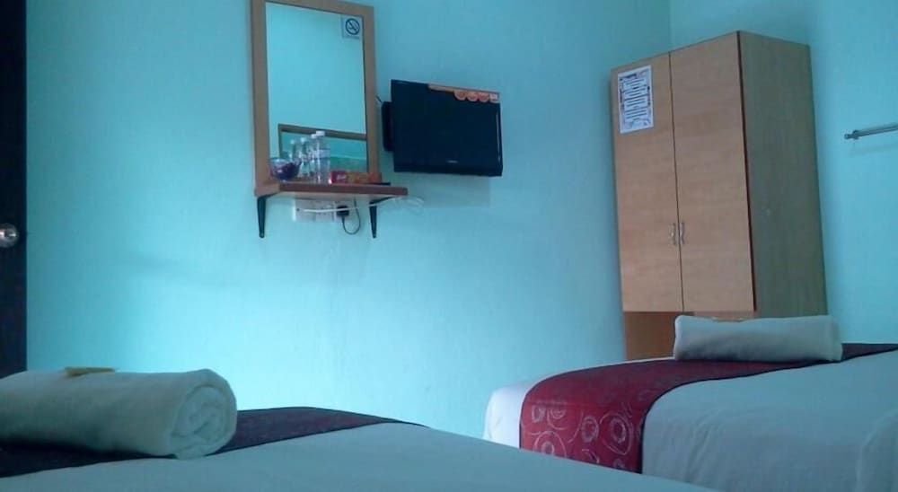 Rose Inn Motel Standard Twin Room 4