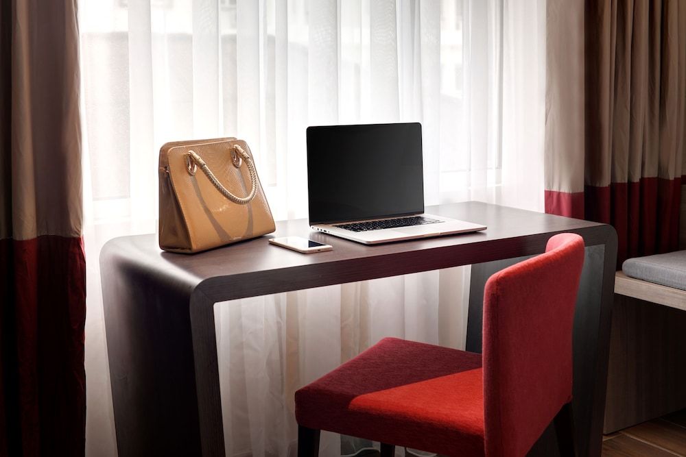 ibis Melaka Standard Room, 2 Twin Beds 5