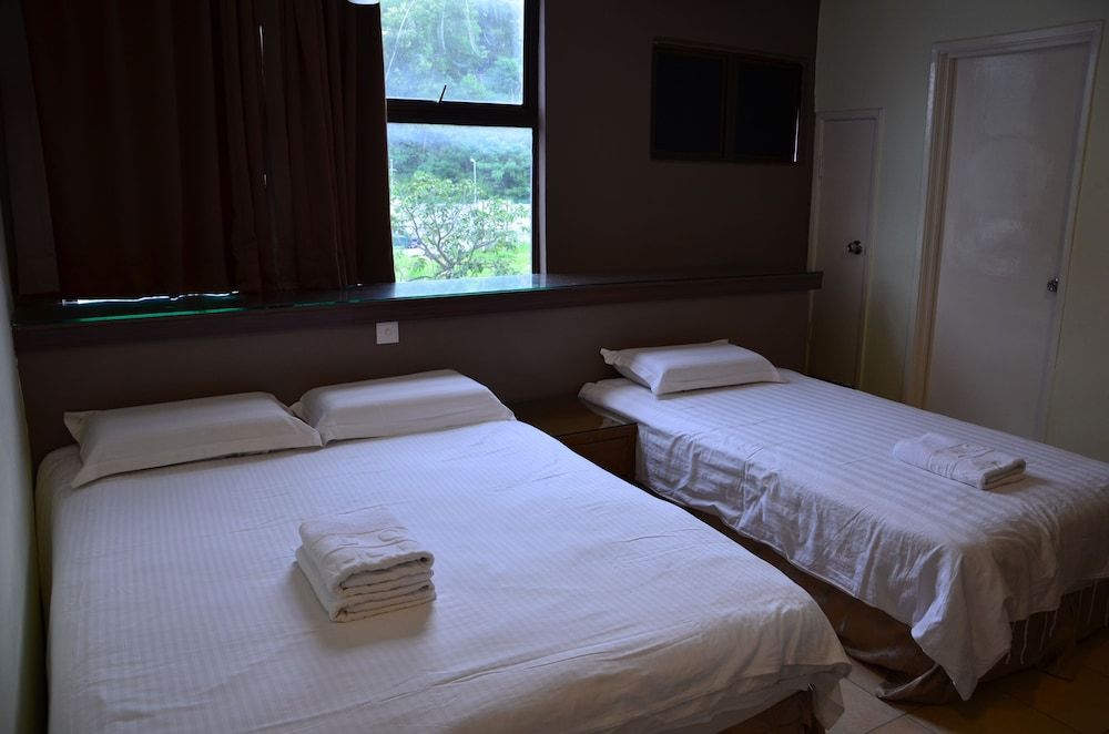 Uptown Kajang Hotel Family Triple Room 3