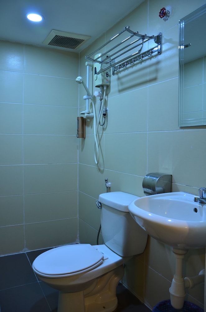 Uptown Kajang Hotel Family Quadruple Room 2