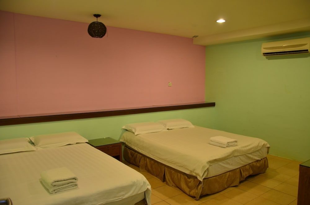 Uptown Kajang Hotel Family Quadruple Room