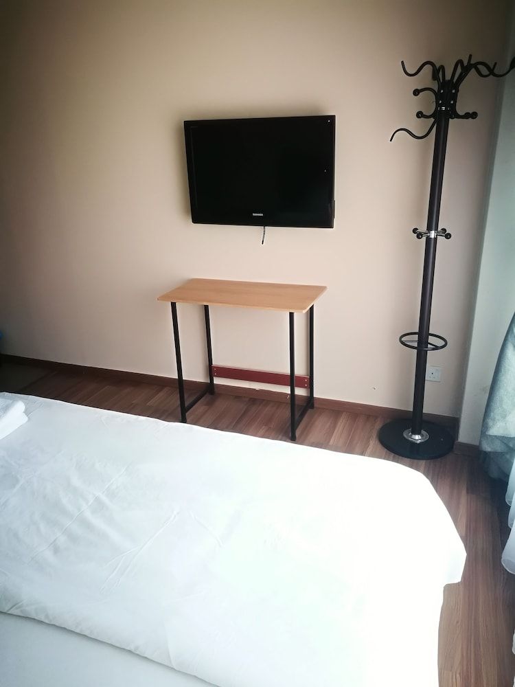 undefined Sens Hotel 8