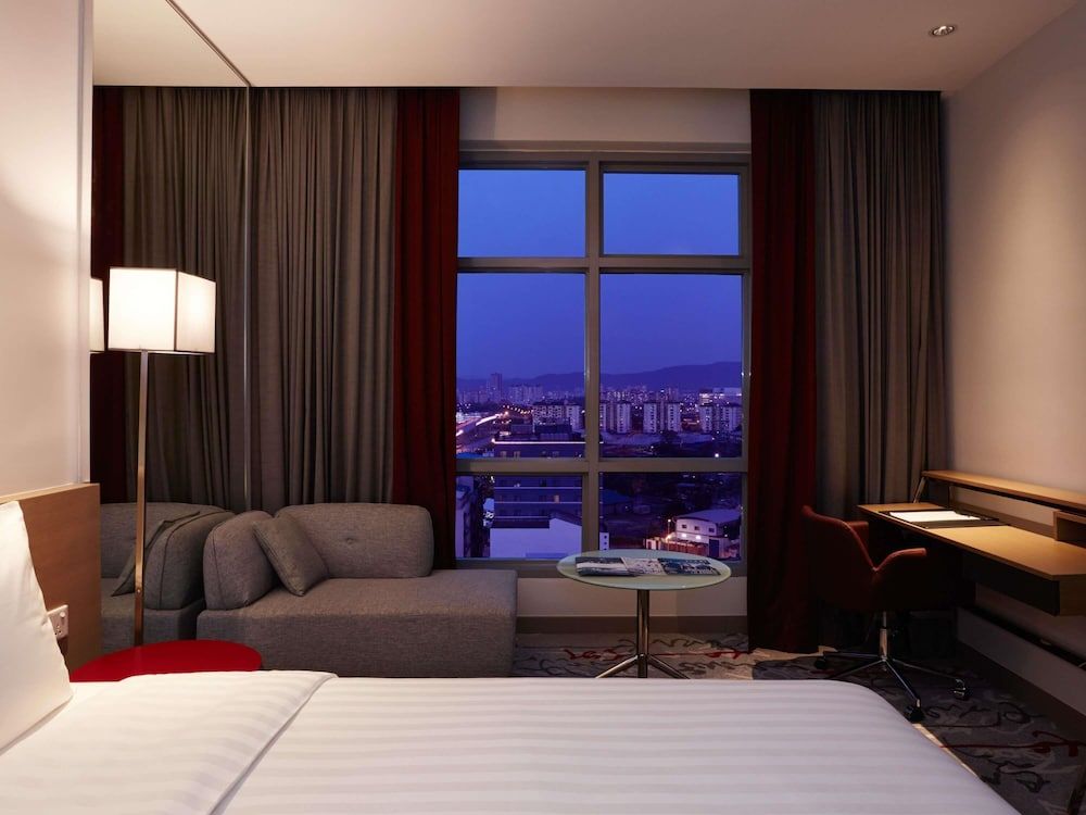 undefined Mercure Kuala Lumpur Shaw Parade 10