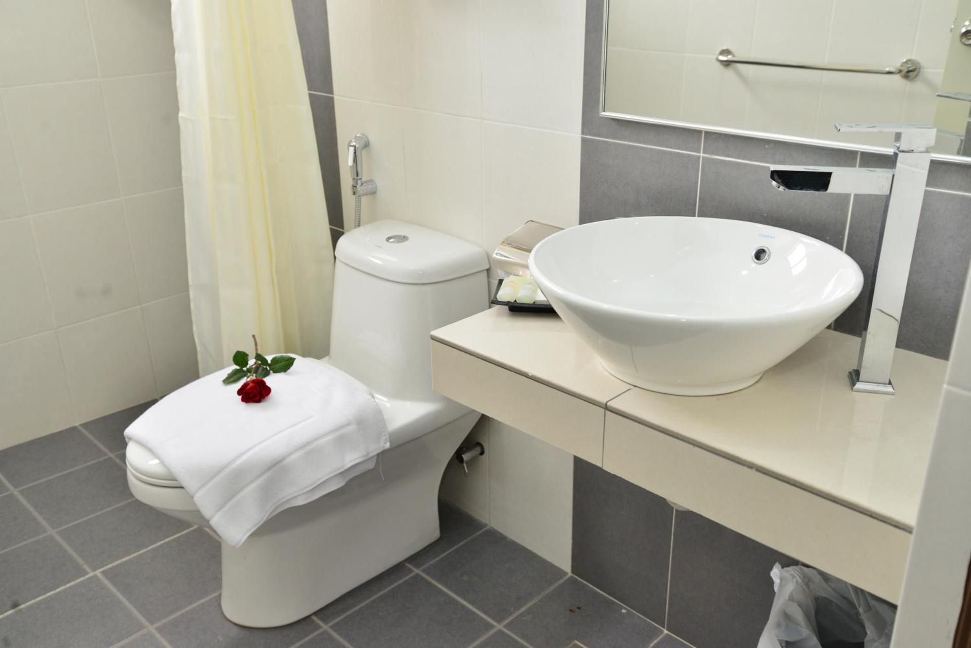 Cheng Ho Residence Standard King Room 3