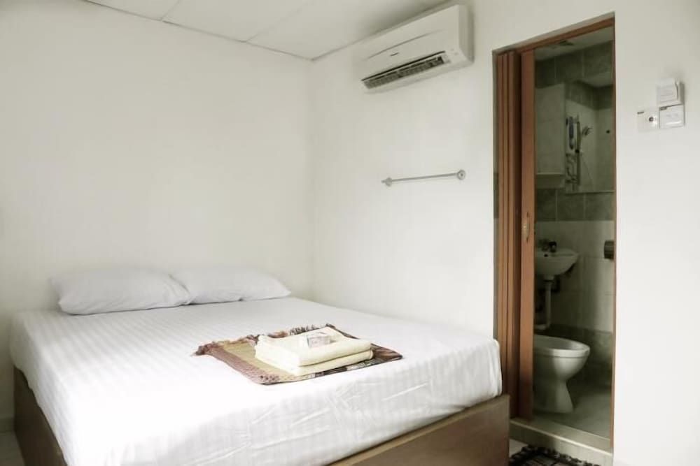 undefined OYO 90273 Mz Hotel 8