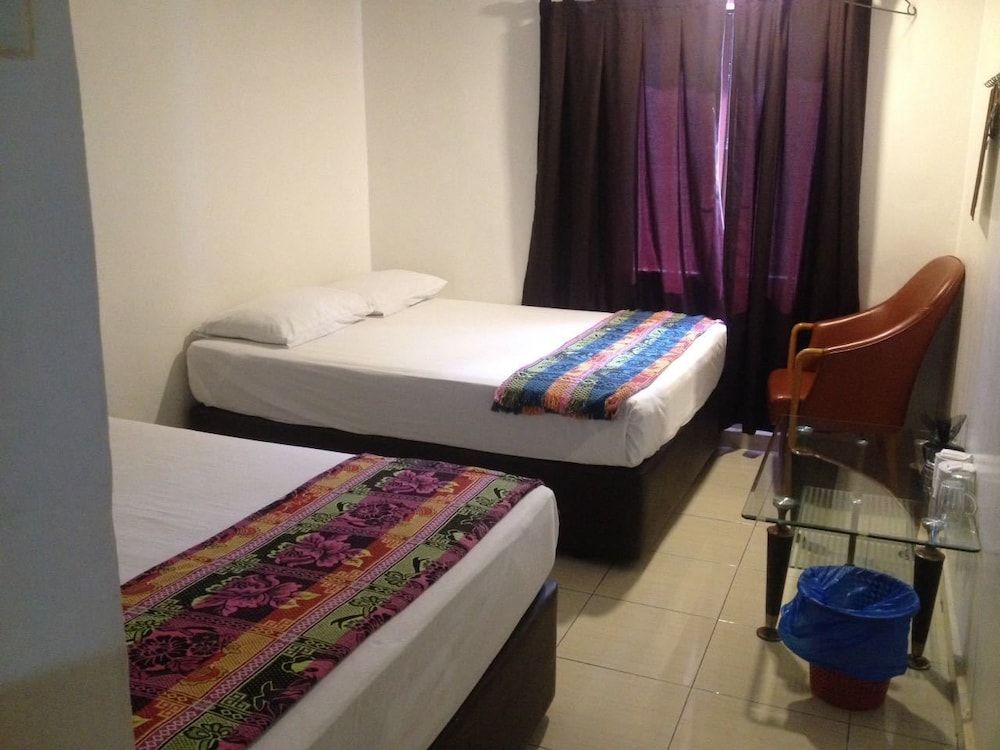 undefined OYO 90273 Mz Hotel 5
