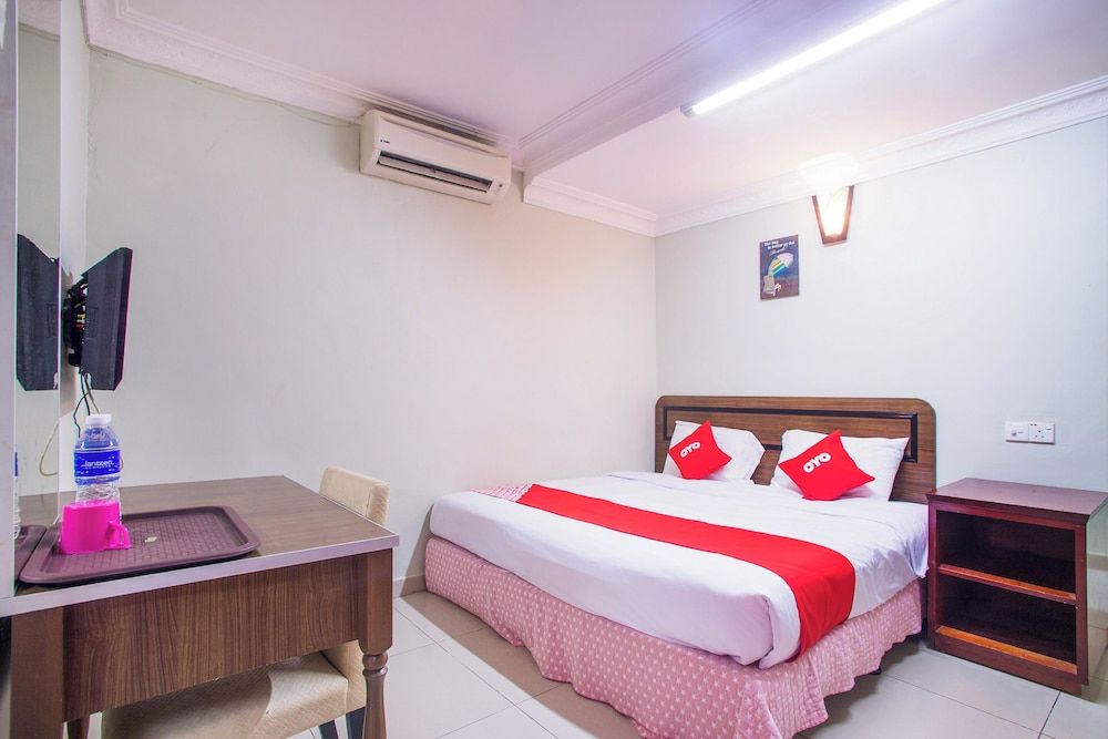 Hotel O Casavilla Hotel Standard Double Room, 1 King Bed 3